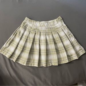 Forever 21 Women’s Pleated Skirt